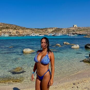 Full leaked Albaagdiazz private onlyfans photo