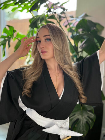 Full leaked Alianimus private onlyfans photo