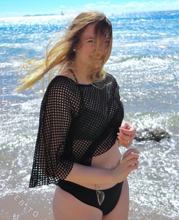 Full leaked Aline xue private onlyfans photo