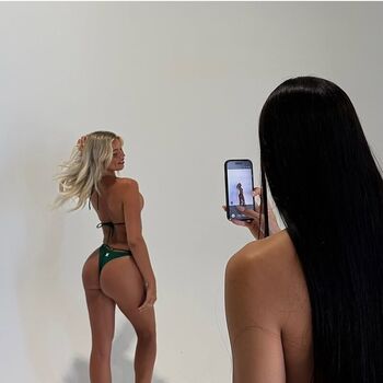 Full leaked Alyssarosebon private onlyfans photo