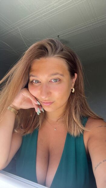 Full leaked Apoline perret private onlyfans photo