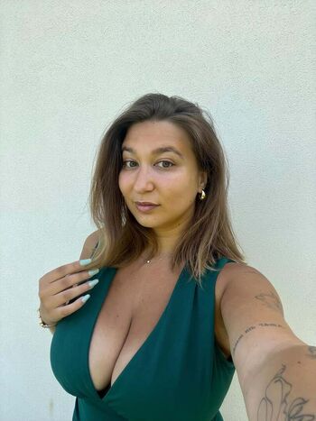 Full leaked Apoline perret private onlyfans photo