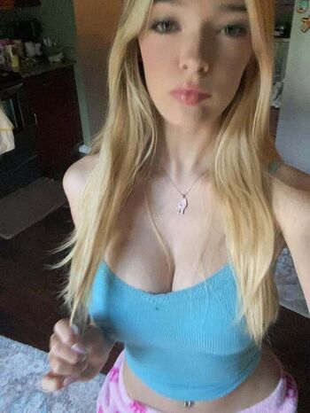 Full leaked Zishy / private onlyfans photo