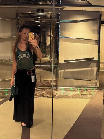 Full leaked Avery shipp private onlyfans photo