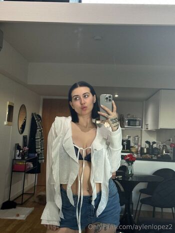Full leaked Aylenlopez private onlyfans photo