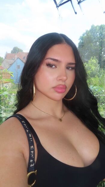 Full leaked Babyleyloo private onlyfans photo