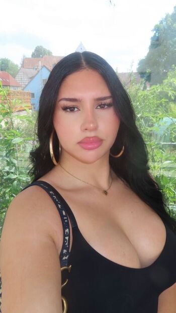 Full leaked Babyleyloo private onlyfans photo