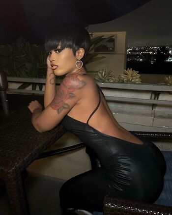 Full leaked Bombshell private onlyfans photo