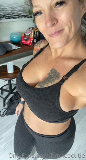 Full leaked Broncocutie private onlyfans photo