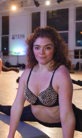 Caitlin Bond