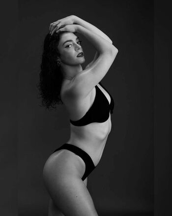 Caitlin Bond