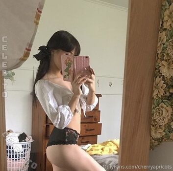Full leaked Cherryapricots private onlyfans photo