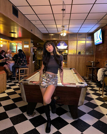 Chloe ABG