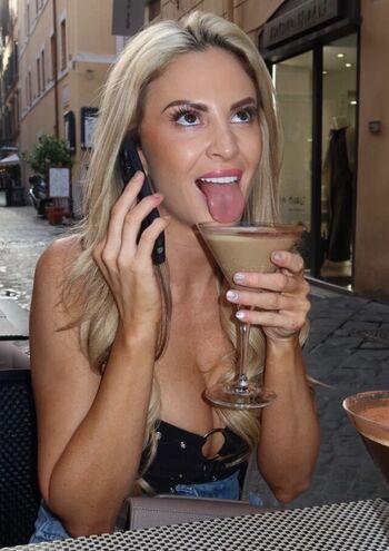 Danni Ellexo