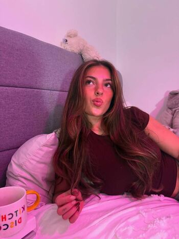 Full leaked Darcycromptonx private onlyfans photo