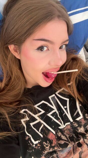 Full leaked Deadblondinka private onlyfans photo