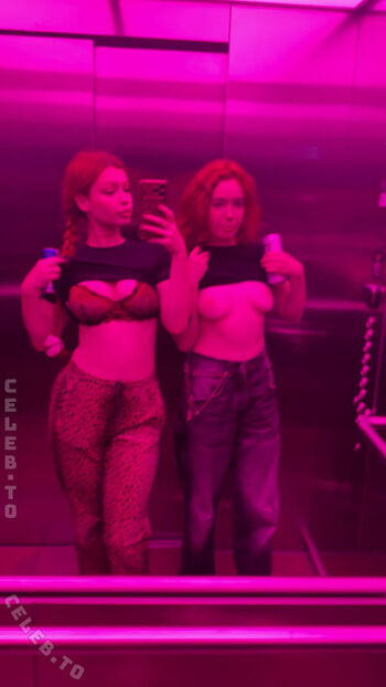 Full leaked Elliethumann/ private onlyfans photo