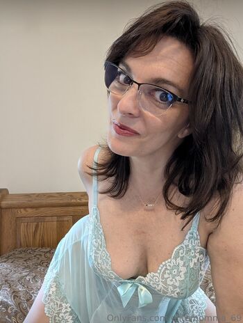 Full leaked Elitemomma private onlyfans photo