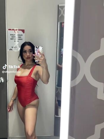 Full leaked Elizabeth private onlyfans photo