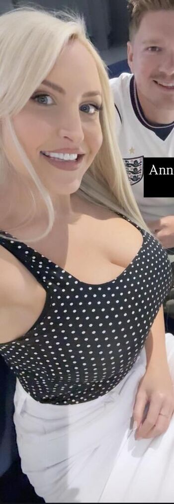 Full leaked Eljonesuk private onlyfans photo