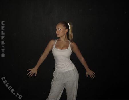Full leaked Elle botterill private onlyfans photo