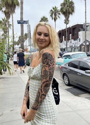 Full leaked Ellieridgerealtor page private onlyfans photo