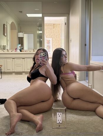 Full leaked Emarr b page private onlyfans photo