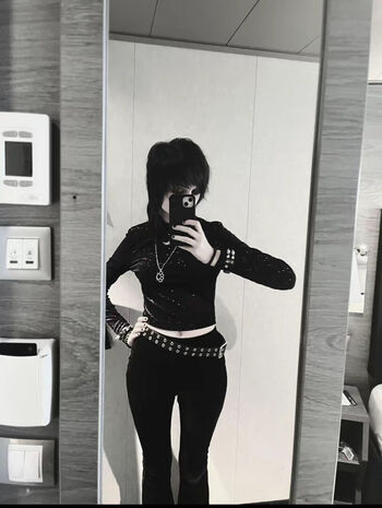 Full leaked Graveyardbaby private onlyfans photo