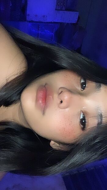 Full leaked Hoelymome private onlyfans photo