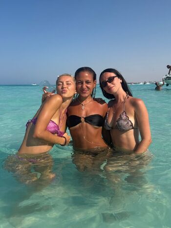 Full leaked Iris law page private onlyfans photo