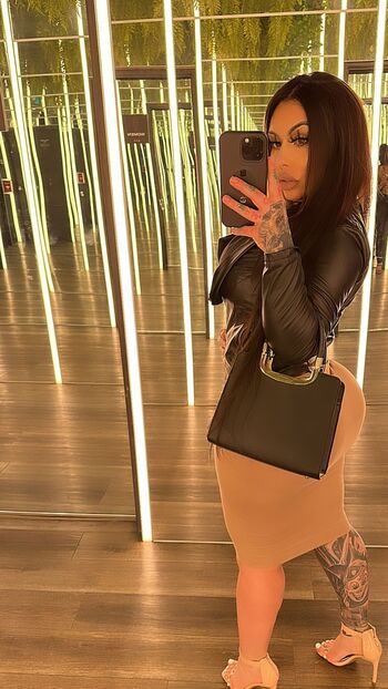 Full leaked Itziiaa page private onlyfans photo