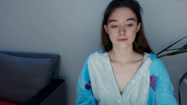 Full leaked Ivapeach private onlyfans photo
