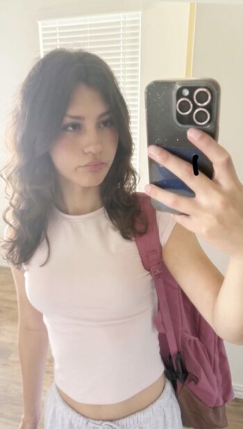 Full leaked Izisgones private onlyfans photo