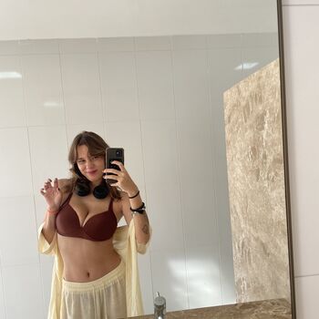 Full leaked Litzia moon/ private onlyfans photo