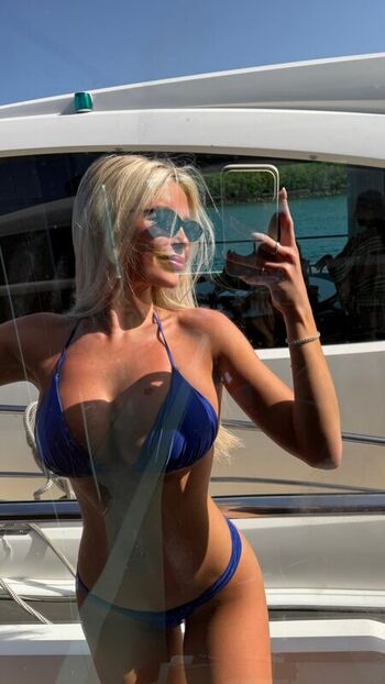 Full leaked Kalliemartell private onlyfans photo
