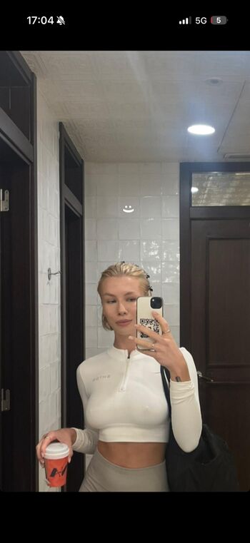 Full leaked Karinamucha private onlyfans photo