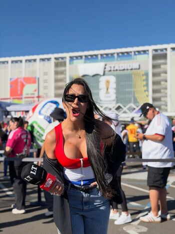 Larissa Riquelme