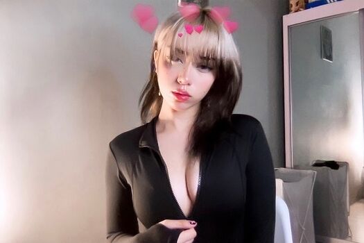 Full leaked Lawcombe private onlyfans photo