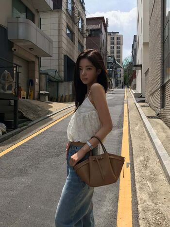 lia_loves___
