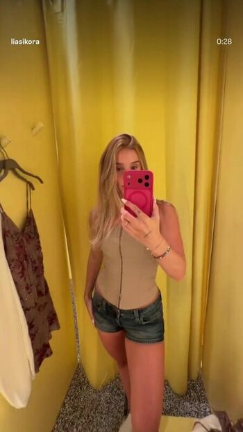 Full leaked Lia sikora private onlyfans photo