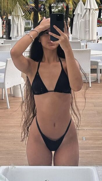 Full leaked Livia araujo private onlyfans photo