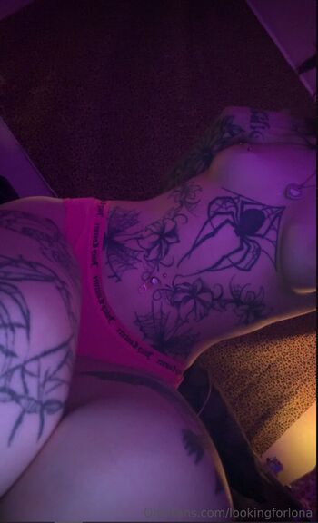 Full leaked Lookingforlona private onlyfans photo