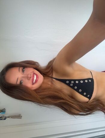 Full leaked Louiselaingx private onlyfans photo