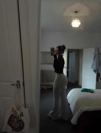 Full leaked Louiselaingx private onlyfans photo