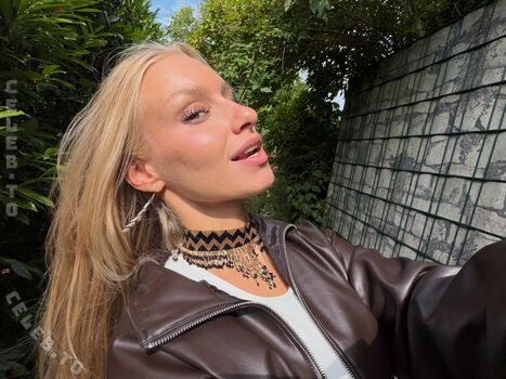 Full leaked Loulou fbl private onlyfans photo