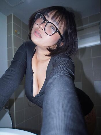 Full leaked Lttly bnny private onlyfans photo