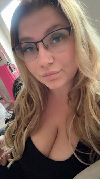 Full leaked Lucieloubabe private onlyfans photo