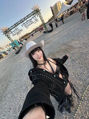 Full leaked Lunakim private onlyfans photo