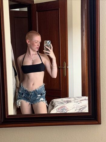 Full leaked Mai buzzcut page private onlyfans photo