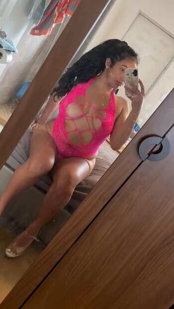 Full leaked Mamiestrellaa private onlyfans photo